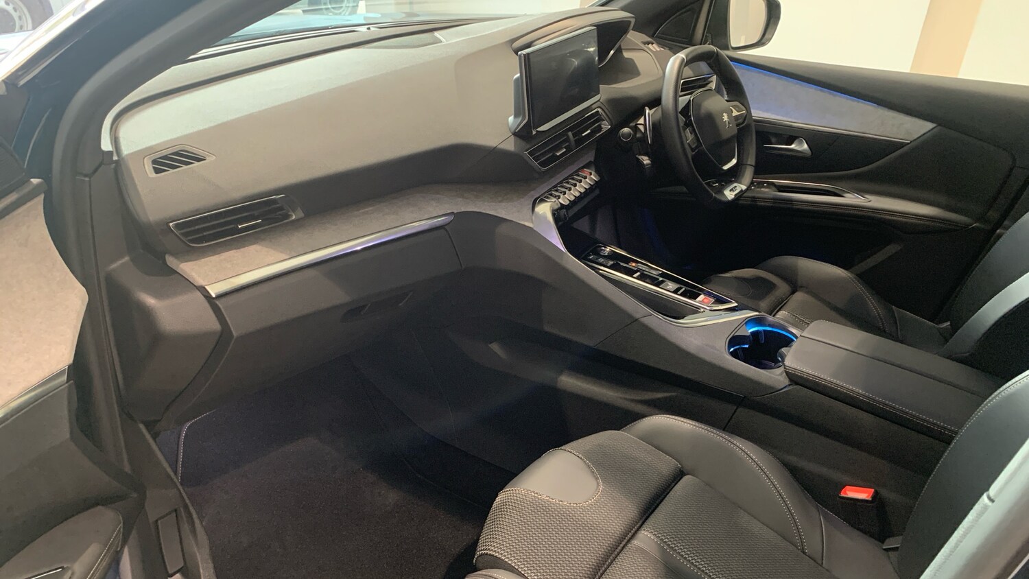 Used Peugeot 3008 2023 for sale - 76458425: Photo 12