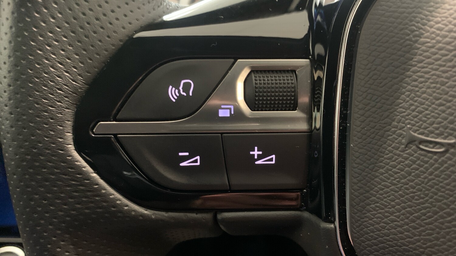 Used Peugeot 3008 2023 for sale - 76458425: Photo 23