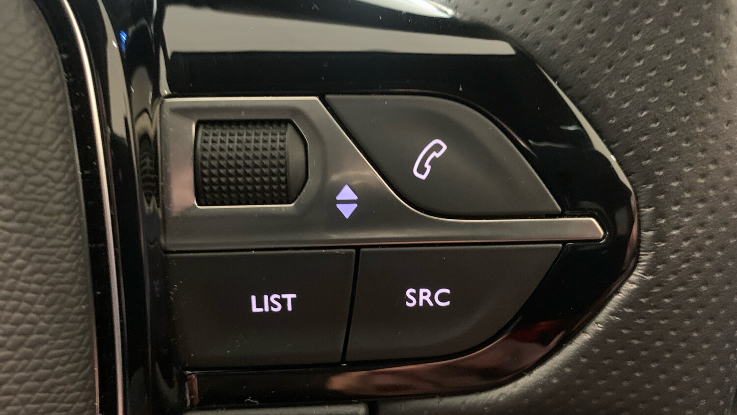 Used Peugeot 3008 2023 for sale - 76458425: Photo 24