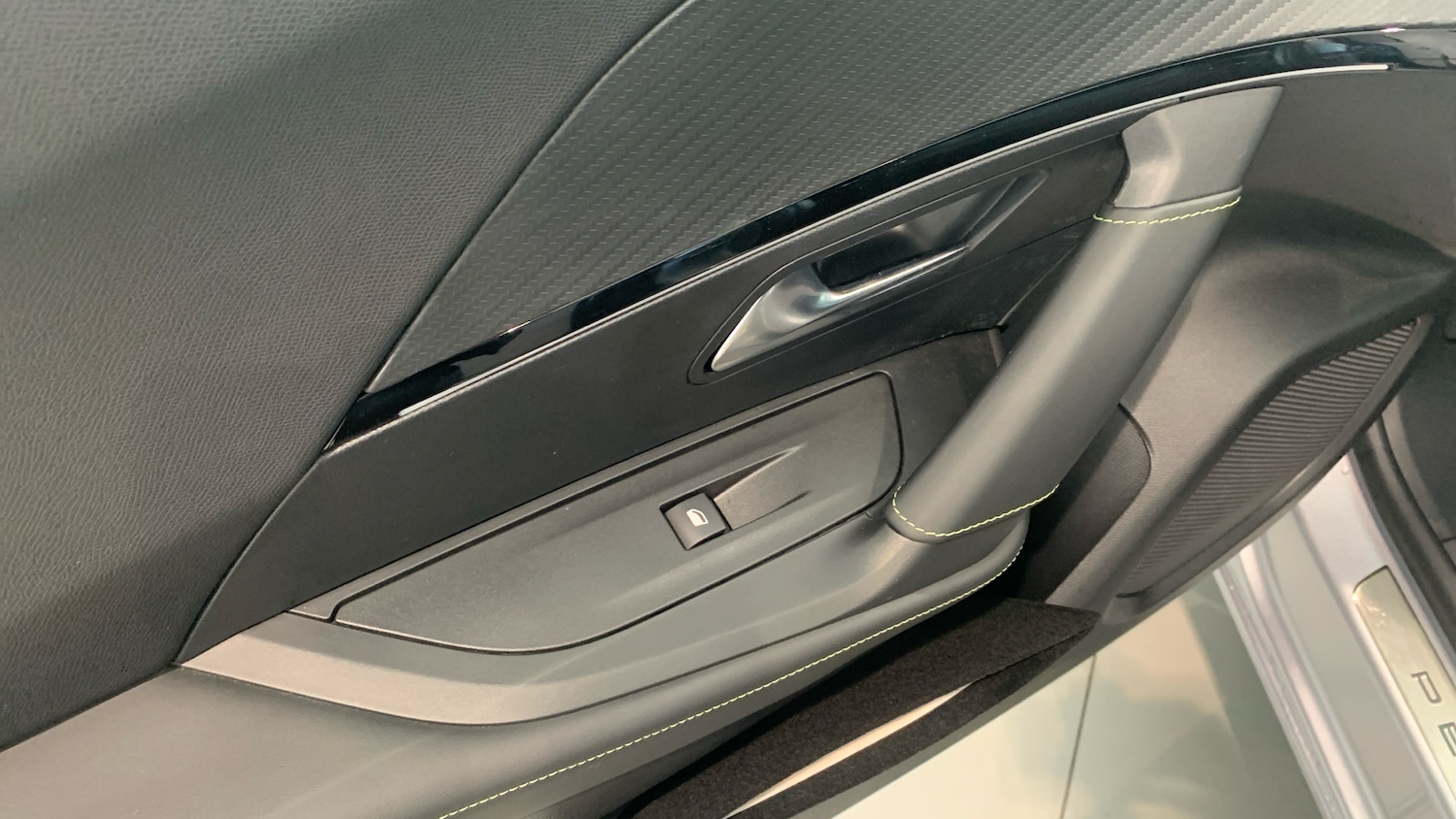 Used Peugeot 2008 2025 for sale - 76372206: Photo 41