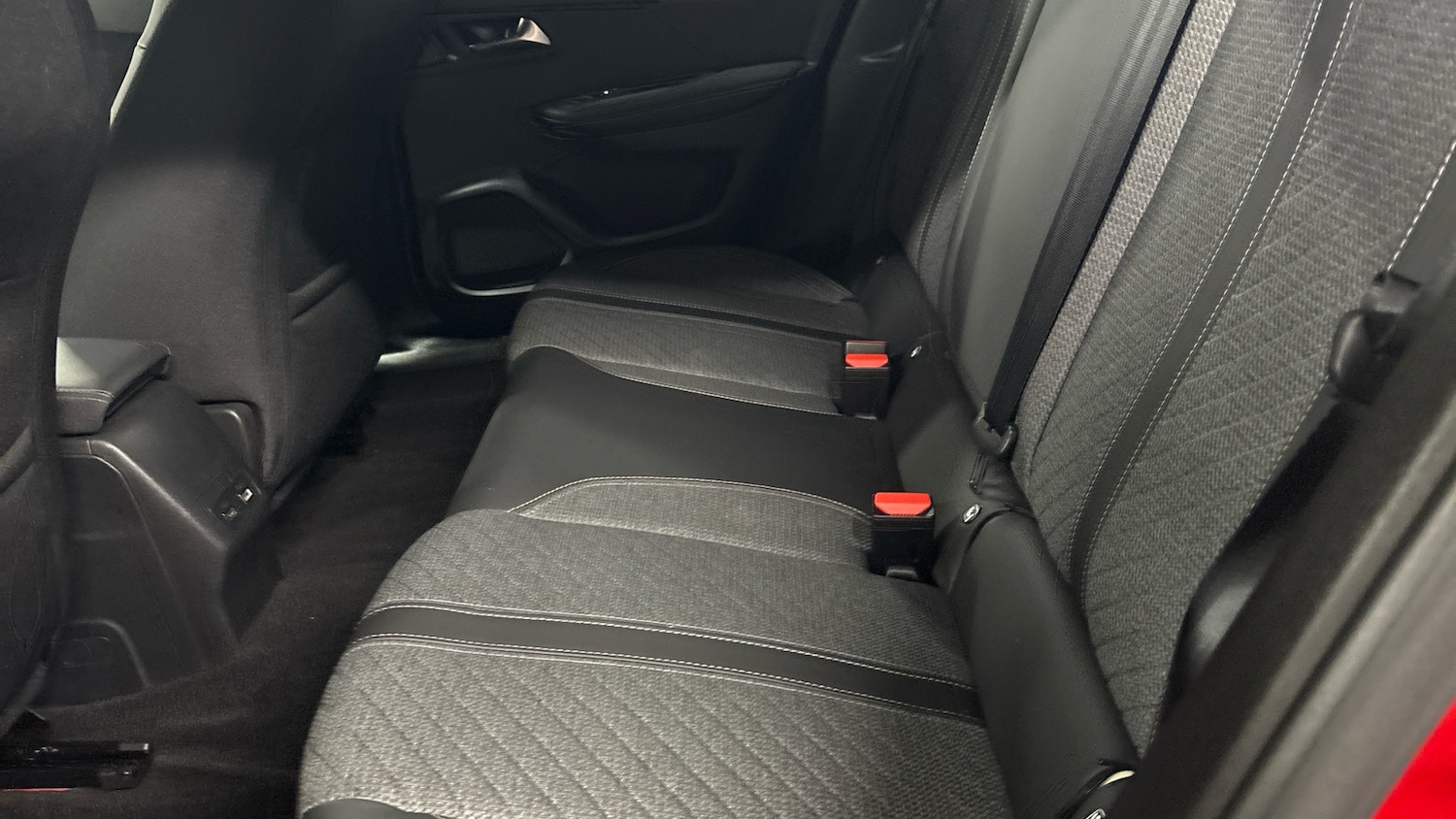 Used Peugeot 2008 2025 for sale - 76977295: Photo 32