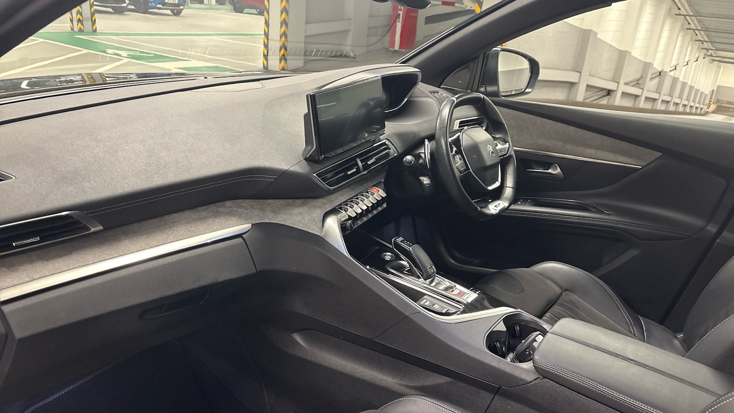 Used Peugeot 3008 2023 for sale - 76927447: Photo 13