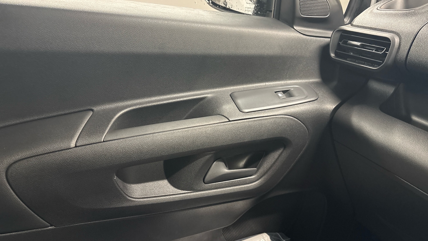 Used Citroen Berlingo 2023 for sale - 77254255: Photo 38