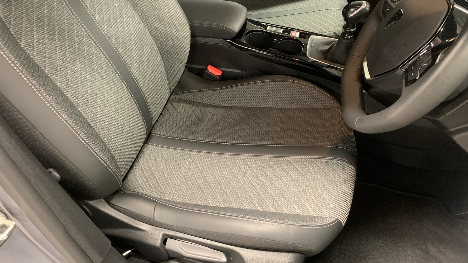 Used Peugeot 208 2025 for sale - 78063259: Photo 42