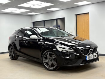 Used Volvo V40 2017 for sale - 76092852: Photo