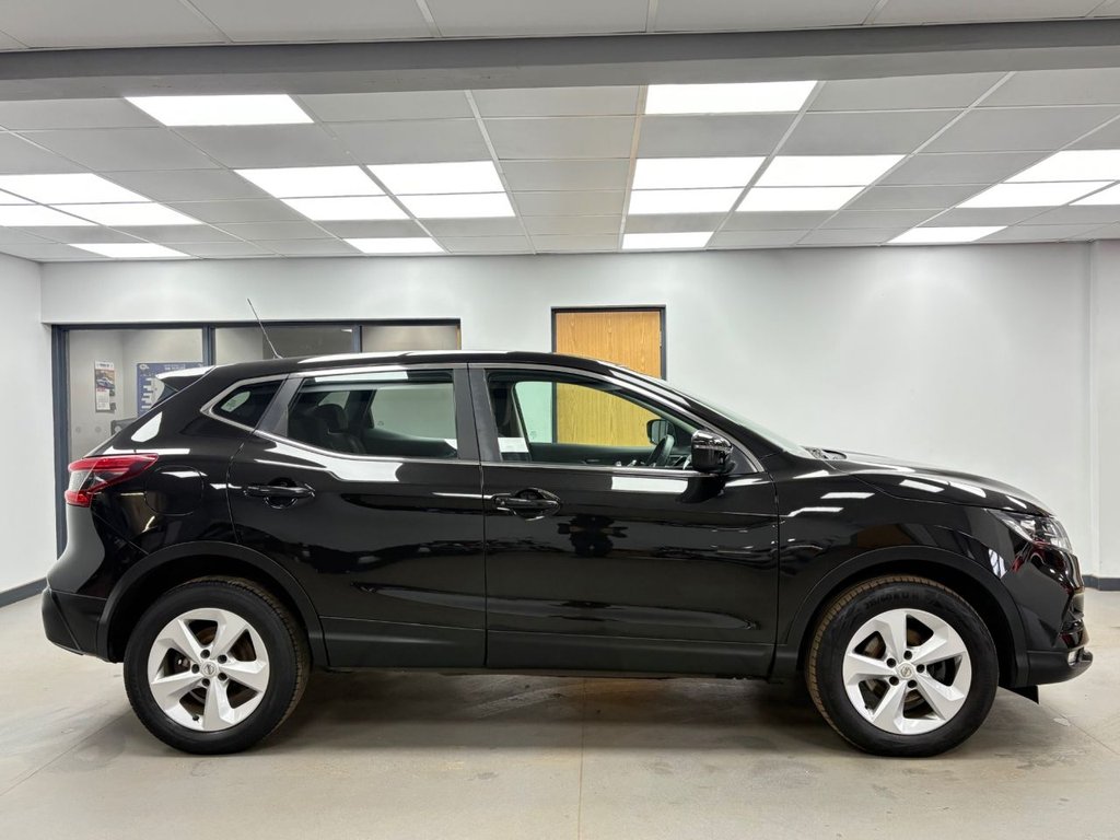 Used Nissan Qashqai 2018 for sale - 76210325: Photo 3