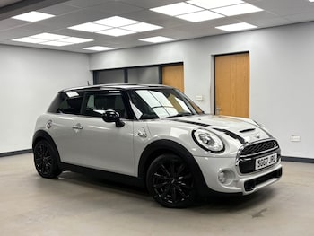 Used MINI Hatch 2017 for sale - 77936636: Photo