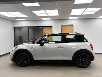 Used MINI Hatch 2017 for sale - 77936636: Photo