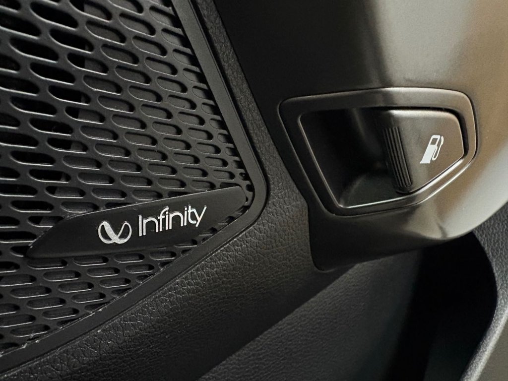 Used Hyundai Santa Fe 2018 for sale - 76582352: Photo 17