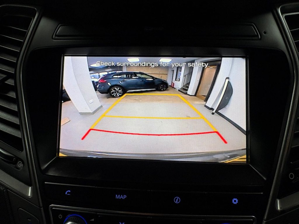 Used Hyundai Santa Fe 2018 for sale - 76582352: Photo 19