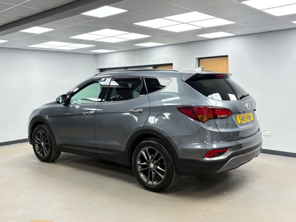 Used Hyundai Santa Fe 2018 for sale - 76582352: Photo 6