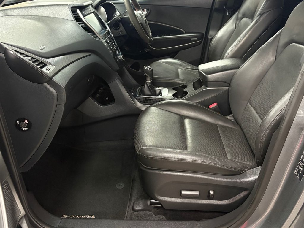 Used Hyundai Santa Fe 2018 for sale - 76582352: Photo 8