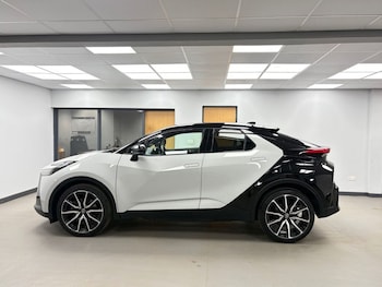 Used Toyota C-HR 2024 for sale - 79244868: Photo