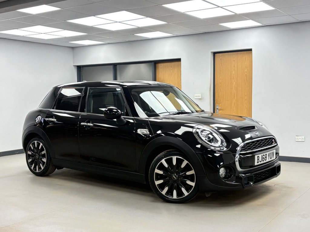 Used MINI Hatch 2018 for sale - 78056516: Photo 2