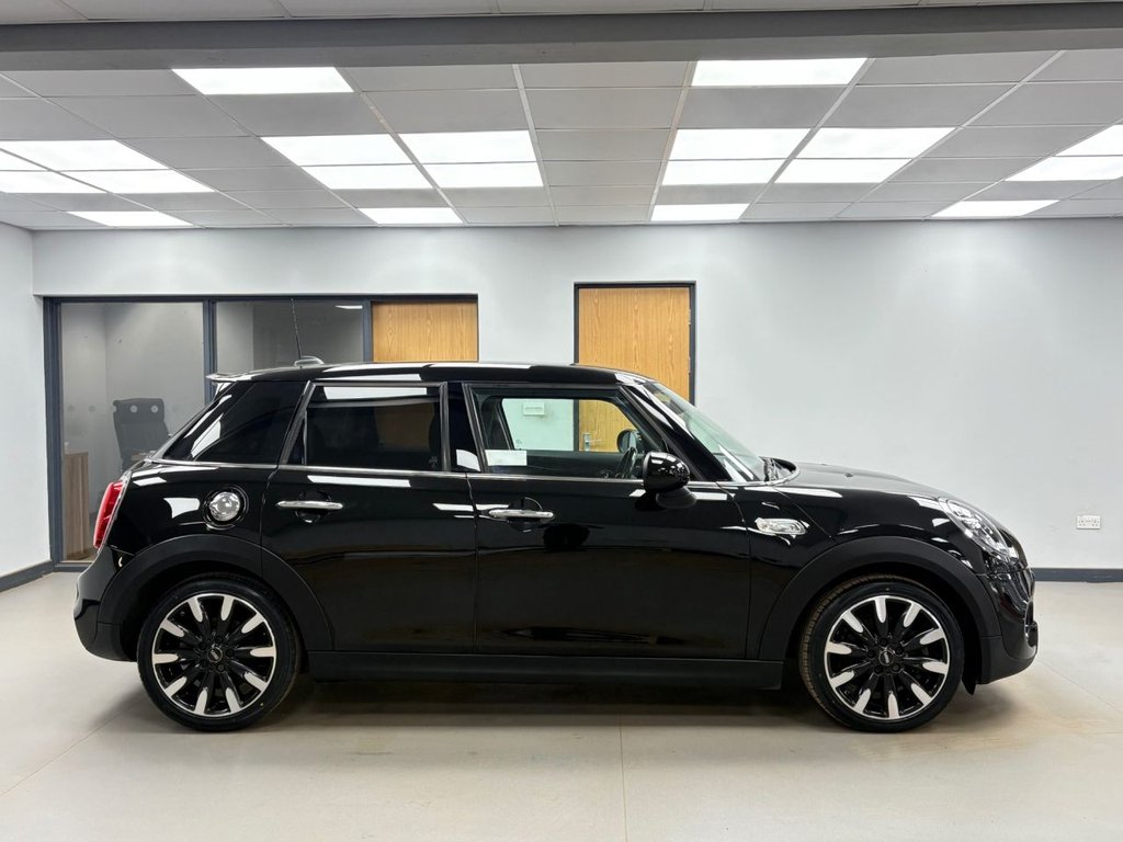 Used MINI Hatch 2018 for sale - 78056516: Photo 3