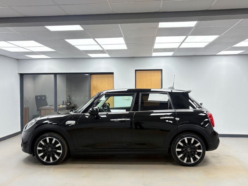 Used MINI Hatch 2018 for sale - 78056516: Photo 4