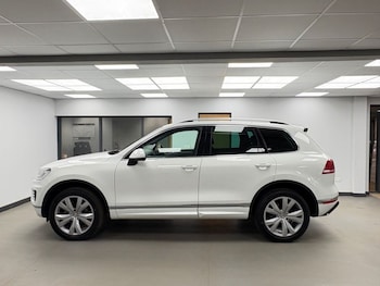 Used Volkswagen Touareg 2016 for sale - 79370213: Photo
