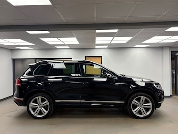 Used Volkswagen Touareg 2017 for sale - 78030528: Photo