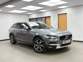 Used Volvo V90 Cross Country 2019 for sale - 78738607: Photo