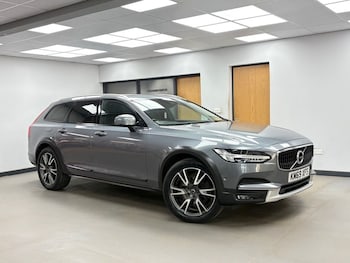 Used Volvo V90 Cross Country 2019 for sale - 78738607: Photo