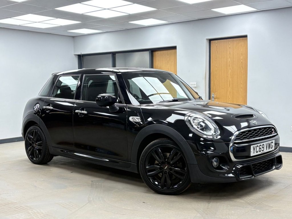 Used MINI Hatch 2019 for sale - 77394568: Photo 2