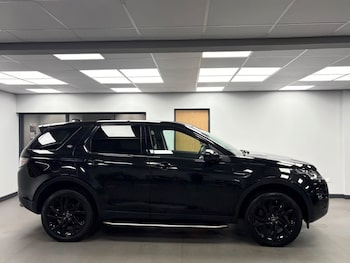 Used Land Rover Discovery Sport 2017 for sale - 76147725: Photo