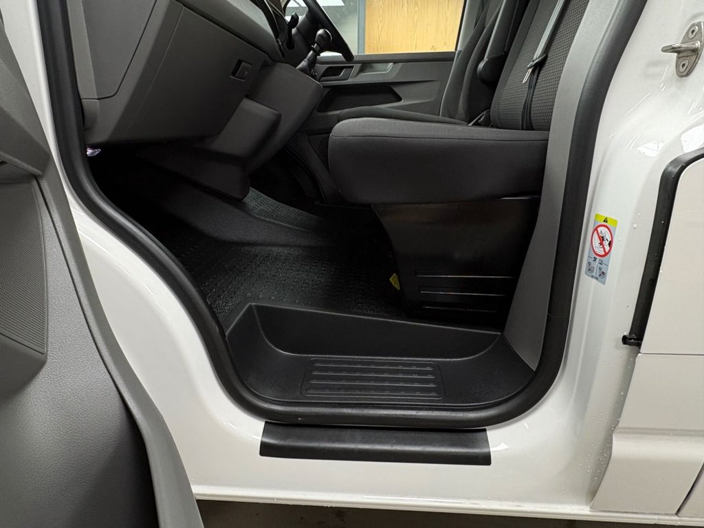 Used Volkswagen Transporter 2024 for sale - 77463999: Photo 6