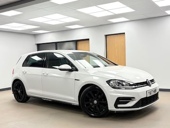 Used Volkswagen Golf 2017 for sale - 76841235: Photo