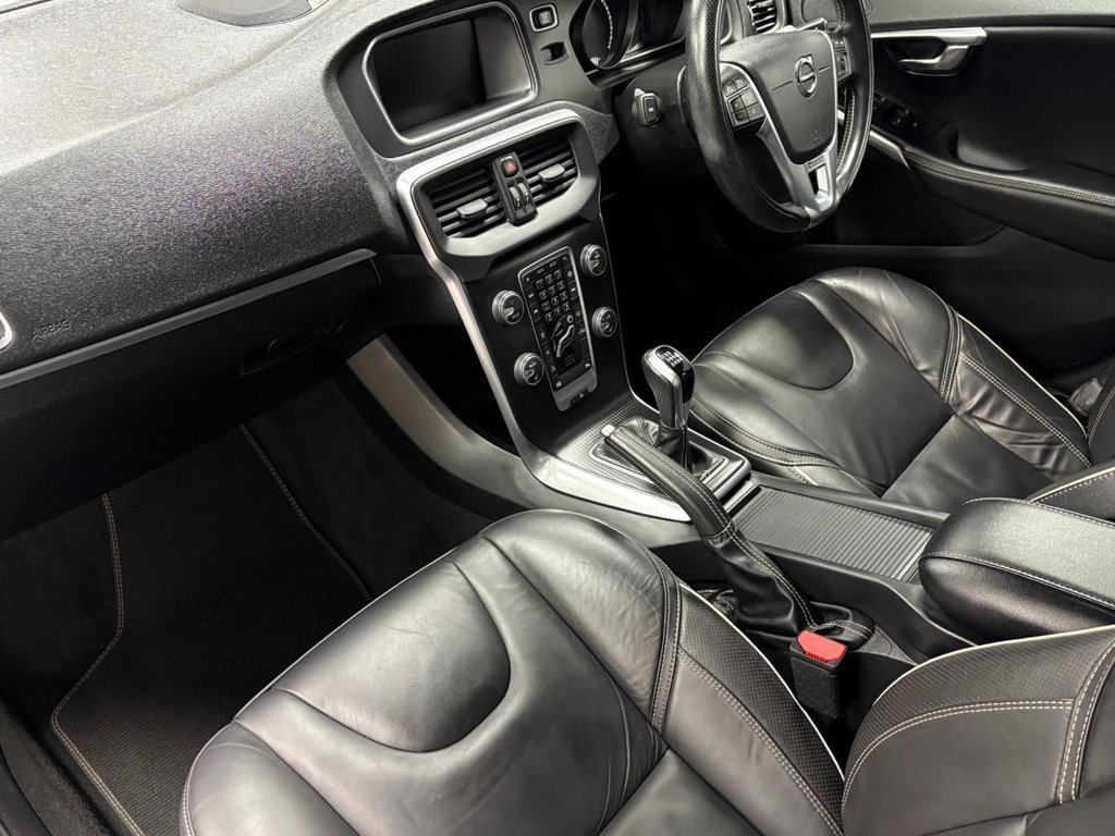 Used Volvo V40 2018 for sale - 76547131: Photo 10