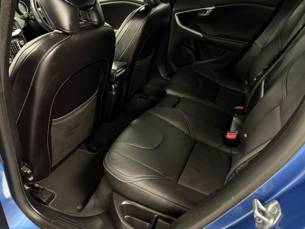 Used Volvo V40 2018 for sale - 76547131: Photo 11