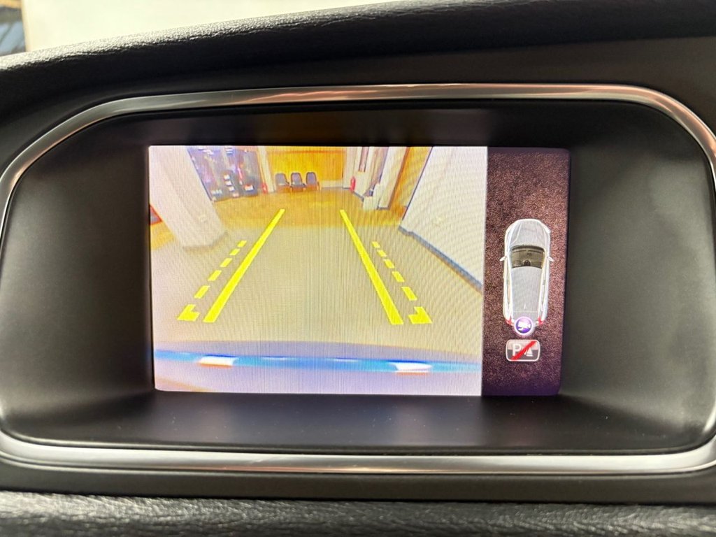 Used Volvo V40 2018 for sale - 76547131: Photo 12