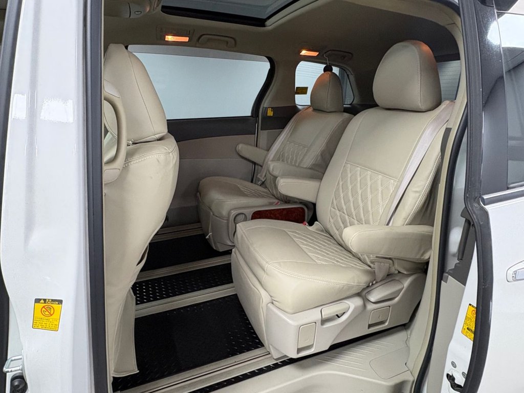 Used Toyota Estima 2012 for sale - 78141808: Photo 10
