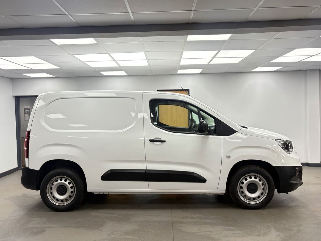 Used Vauxhall Combo 2021 for sale - 76496810: Photo 3