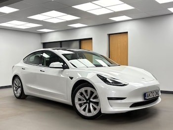 2020 (70) - Standard Range Plus Saloon 4dr Electric Auto RWD (241 bhp)