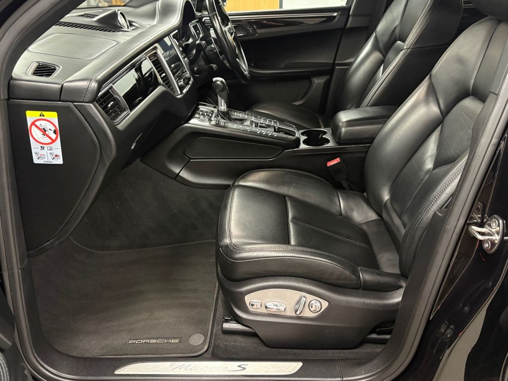 Used Porsche Macan 2017 for sale - 77976522: Photo 8