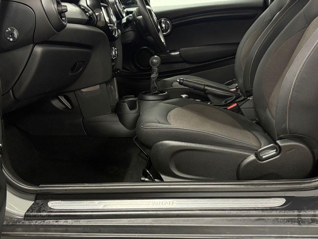 Used MINI Hatch 2019 for sale - 76376164: Photo 7