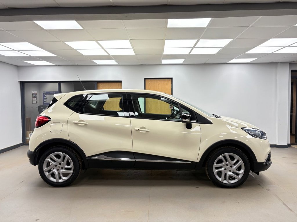 Used Renault Captur 2015 for sale - 76986064: Photo 3