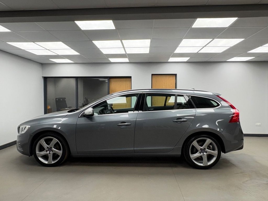 Used Volvo V60 2016 for sale - 77328213: Photo 4