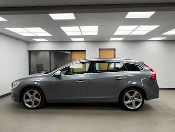 Used Volvo V60 2016 for sale - 77328213: Photo