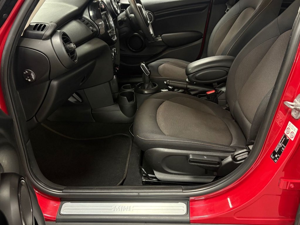 Used MINI Hatch 2019 for sale - 76927532: Photo 8