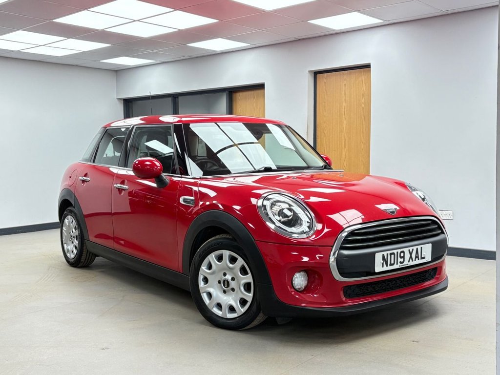 Used MINI Hatch 2019 for sale - 76698882: Photo 1