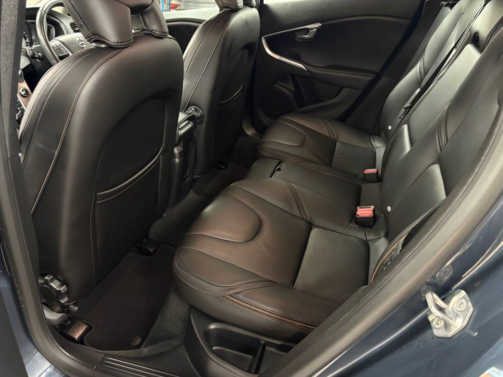 Used Volvo V40 2018 for sale - 76582565: Photo 11