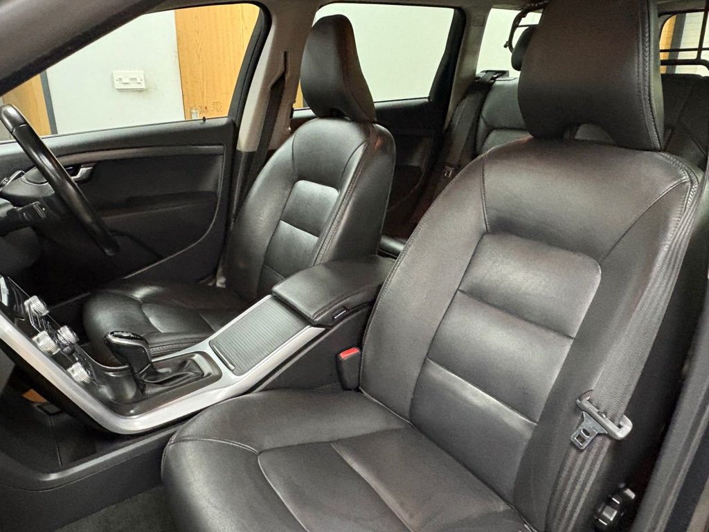 Used Volvo XC70 2016 for sale - 77976519: Photo 9