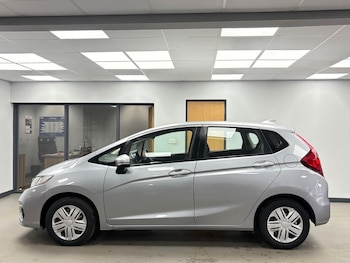 Used Honda Jazz 2018 for sale - 75947574: Photo