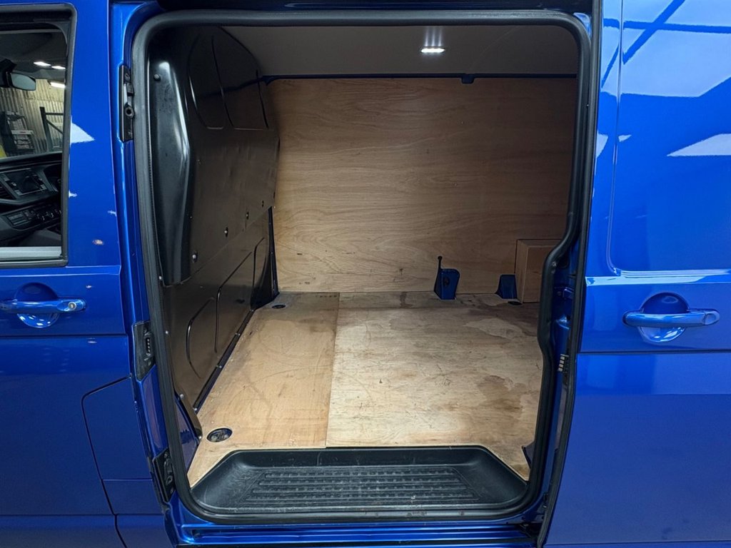 Used Volkswagen Transporter 2022 for sale - 77212395: Photo 11