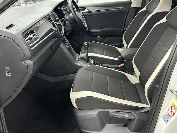 Used Volkswagen T-Roc 2021 for sale - 74501687: Photo 8