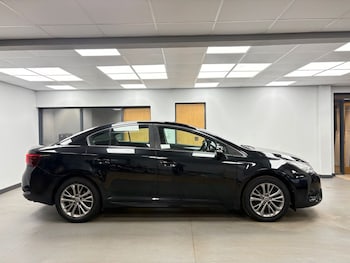 Used Toyota Avensis 2017 for sale - 77621640: Photo