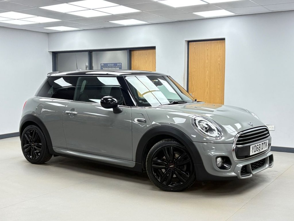 Used MINI Hatch 2018 for sale - 76867955: Photo 2