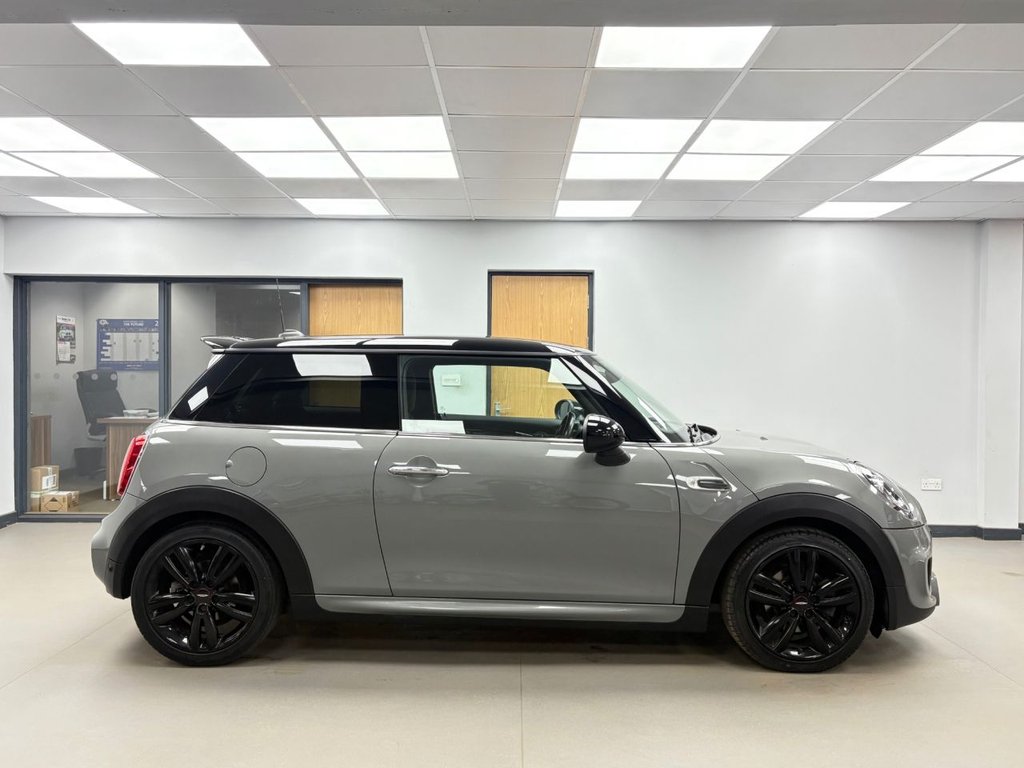 Used MINI Hatch 2018 for sale - 76867955: Photo 3