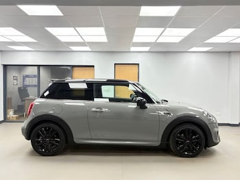 Used MINI Hatch 2018 for sale - 76867955: Photo